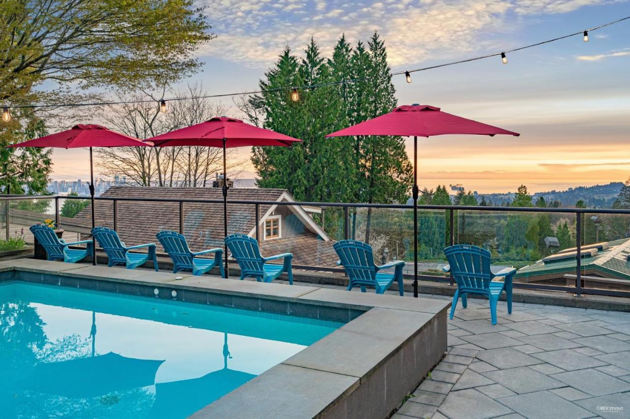 Seymour Private Bedroom, Ensuite Bathroom With Shared Pool, Hot Tub With Views 노스밴쿠버 외부 사진
