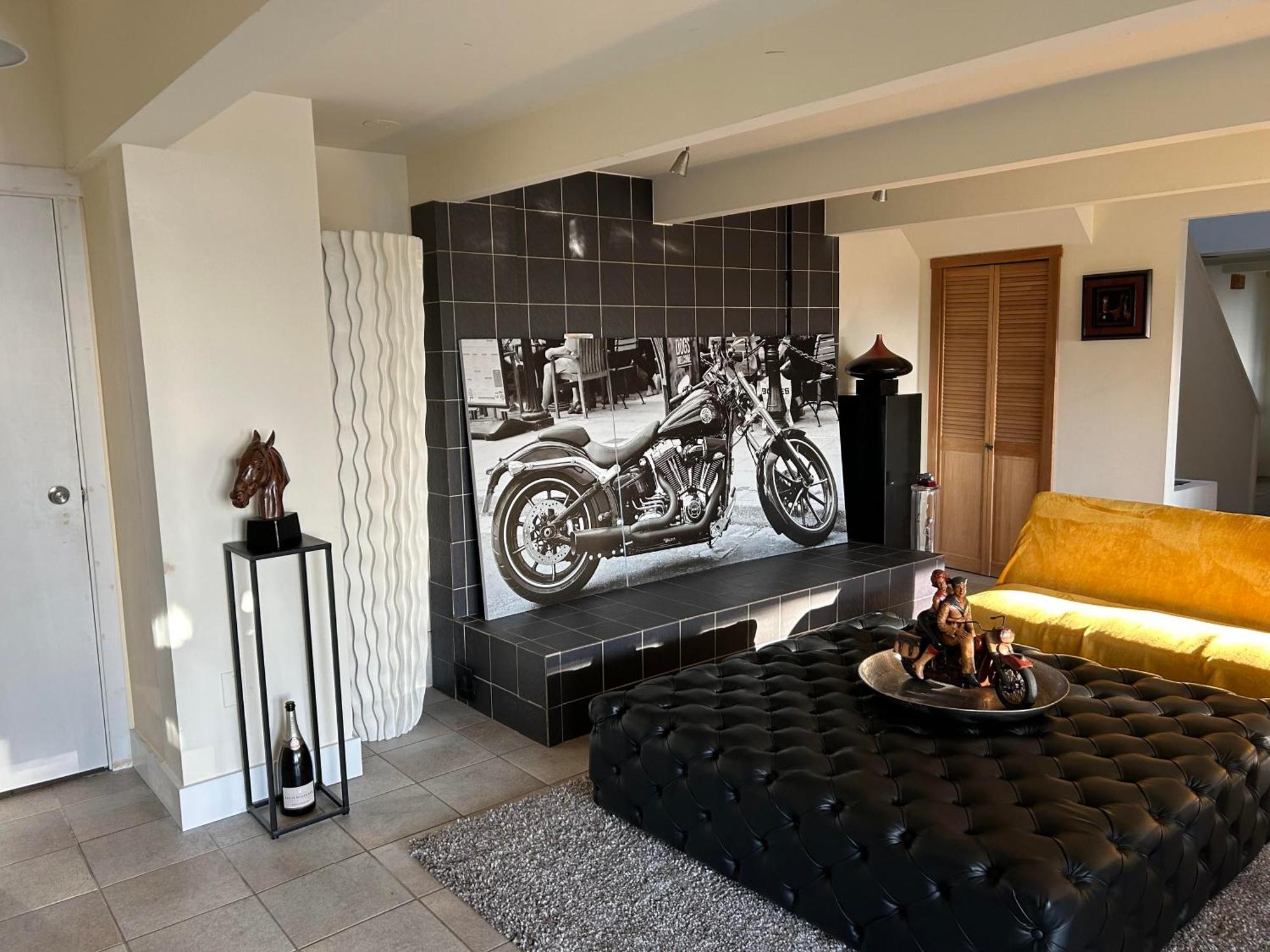 Seymour Private Bedroom, Ensuite Bathroom With Shared Pool, Hot Tub With Views 노스밴쿠버 외부 사진