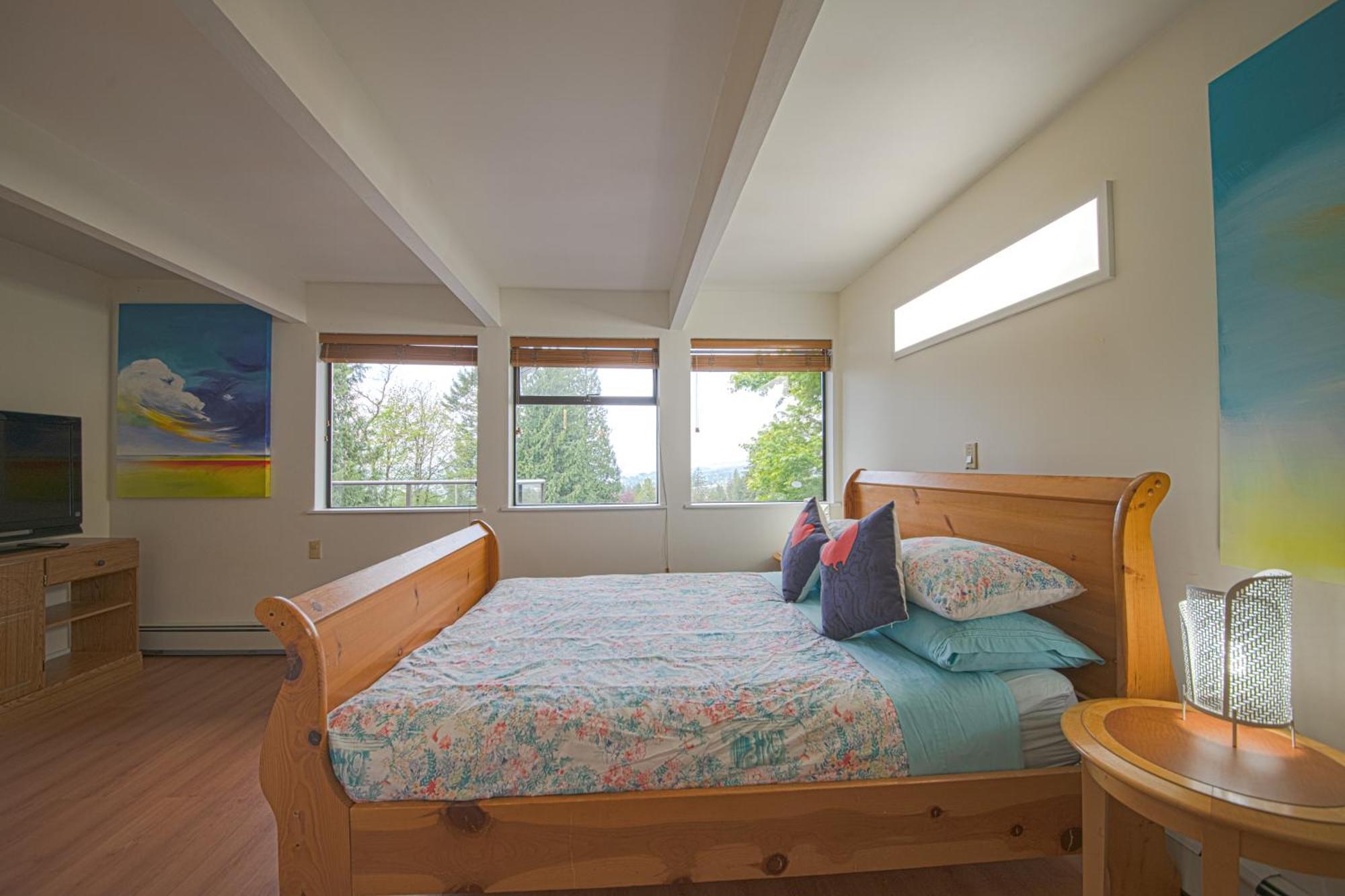 Seymour Private Bedroom, Ensuite Bathroom With Shared Pool, Hot Tub With Views 노스밴쿠버 외부 사진